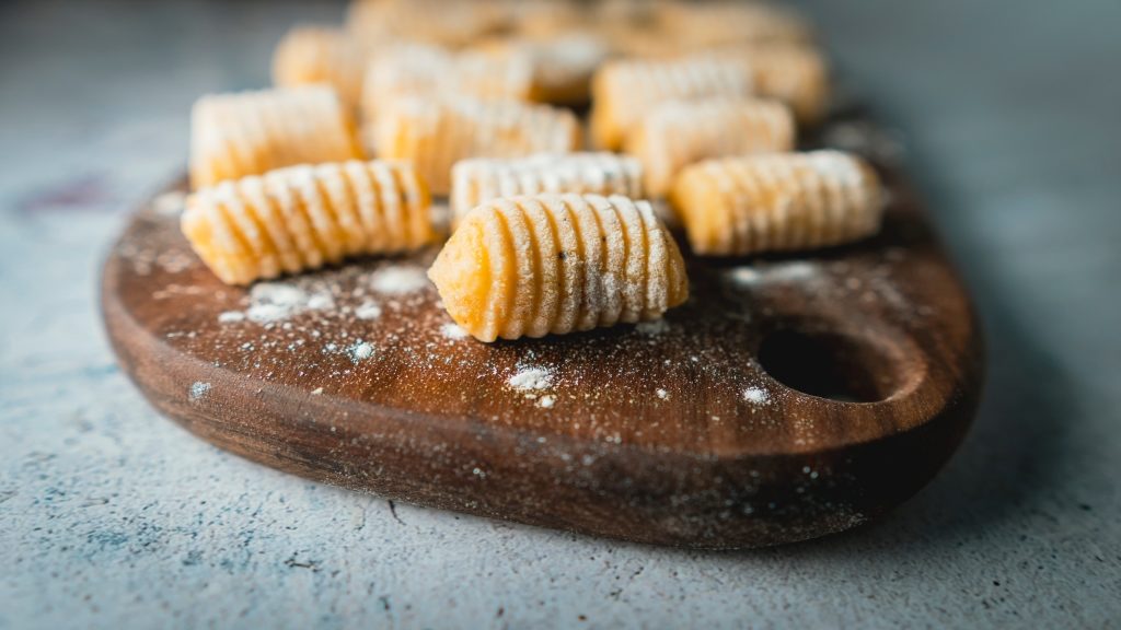 How to make handmade Italian gnocchi? Gnocchi