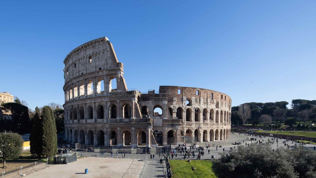 Airbnb's Gladiator Challenge: A Modern-Day Fight at the Colosseum L6A2316 e1703224614570