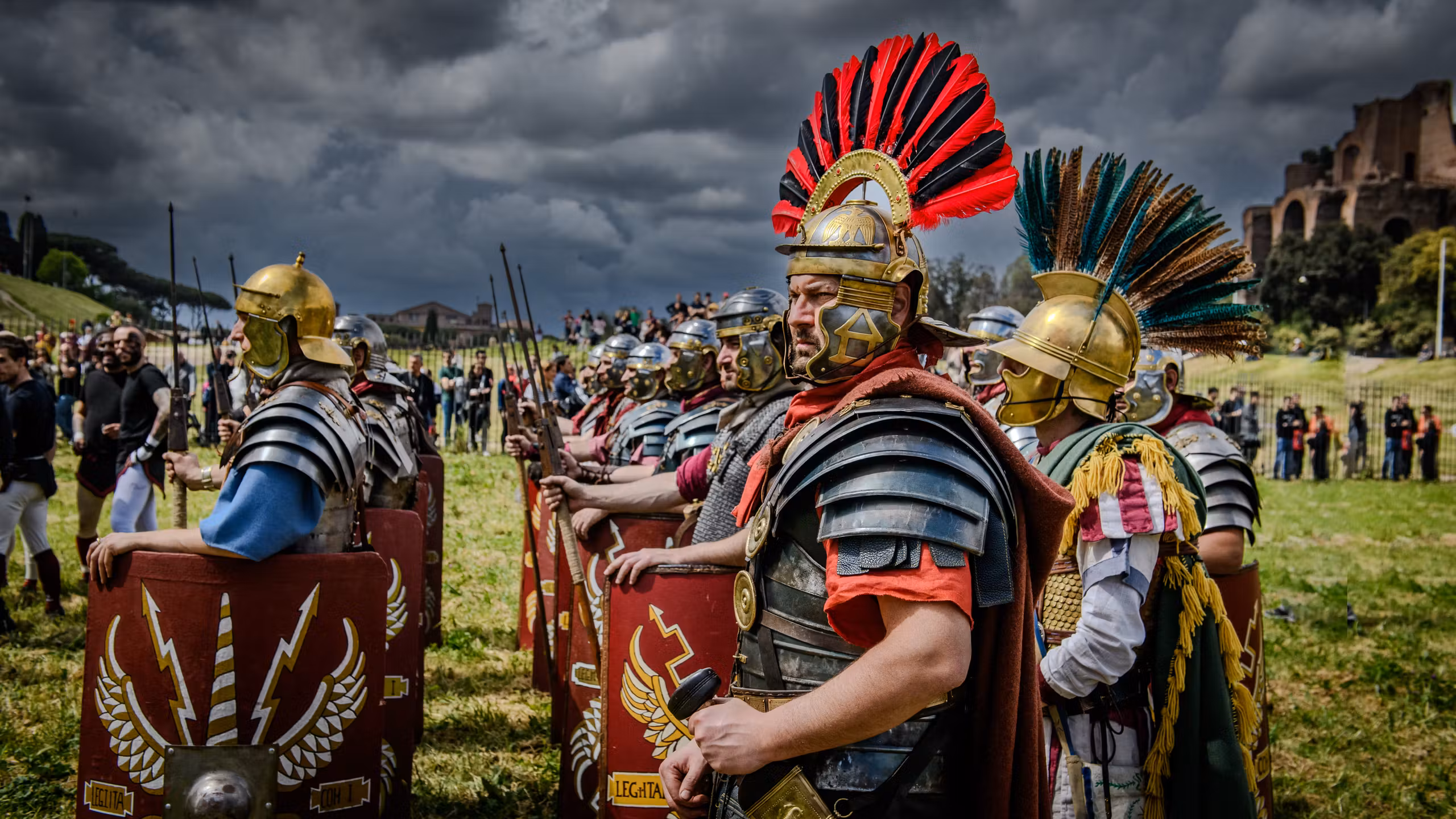 Airbnb's Gladiator Challenge: A Modern-Day Fight at the Colosseum gruppo storico