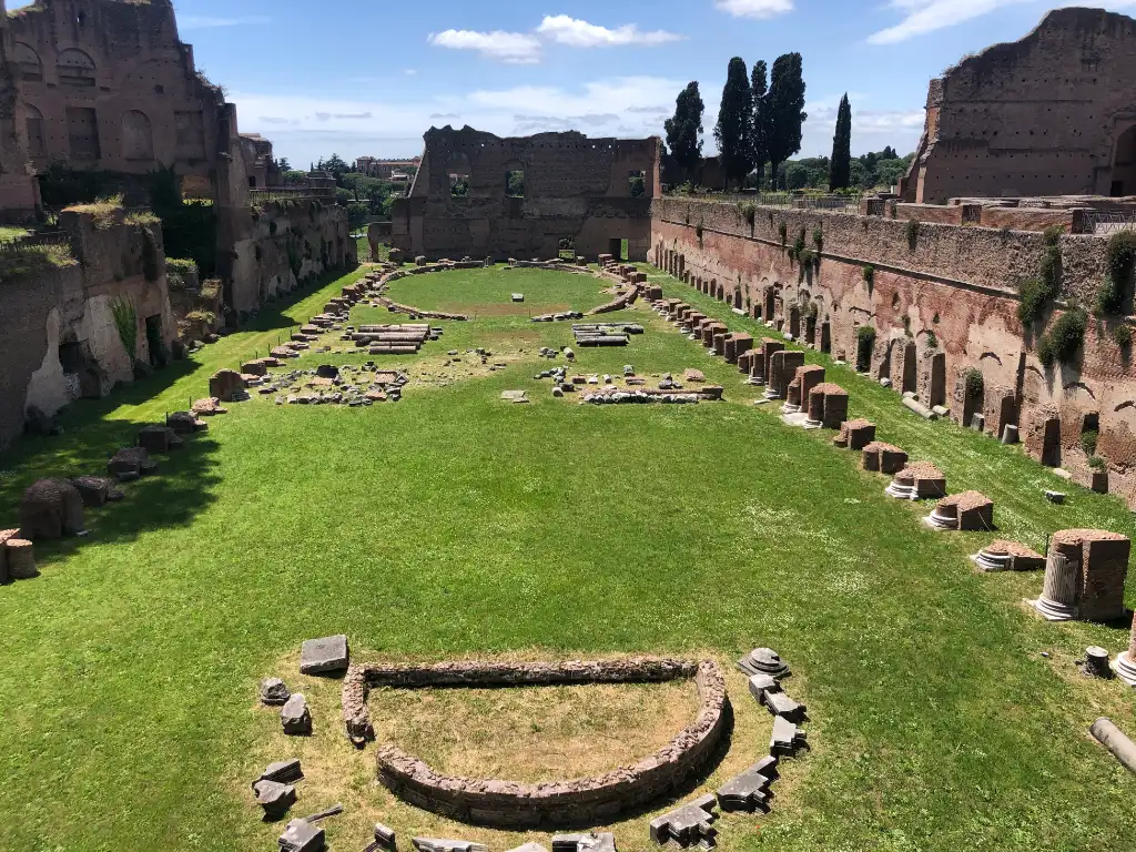 10 Must-See Sites Near the Colosseum Palatine Hill