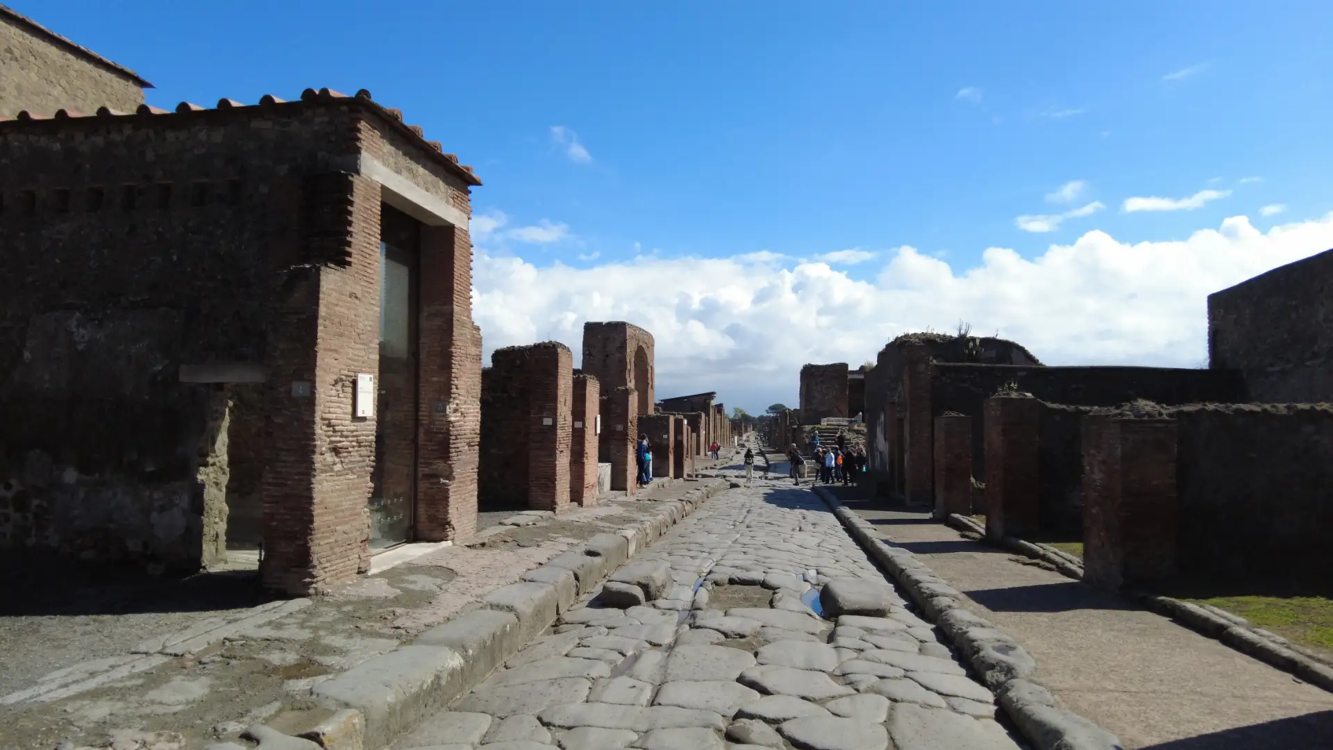 Visit Pompeii