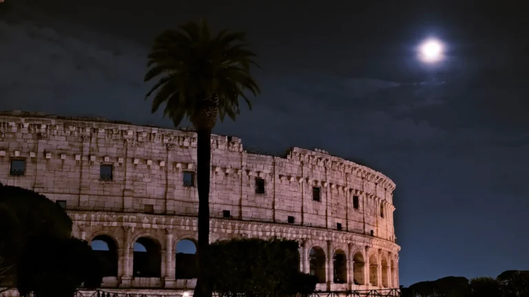 Italian ArtVentures | Private Tours in Italy Colosseum at night tour
