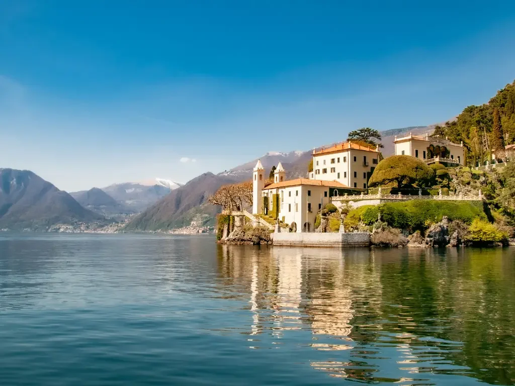 Lake Como Private Boat Tour from Milan: Luxury VIP Experience Private Lake Como Tour from Milan with VIP Boat Cruise